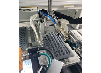 amjs澳金沙门机器人取放料状态